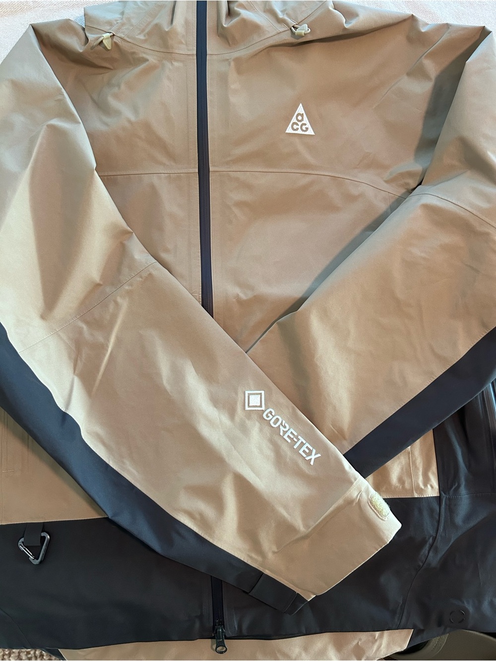Nike GORE-TEX Hooded waterproof Jacket - Picture 6 of 7